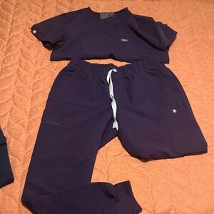 Purple Figs Scrub Set